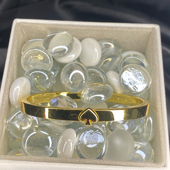 Kate Spade Everyday Spade Thin Metal Bangle - Picture 2 of 4